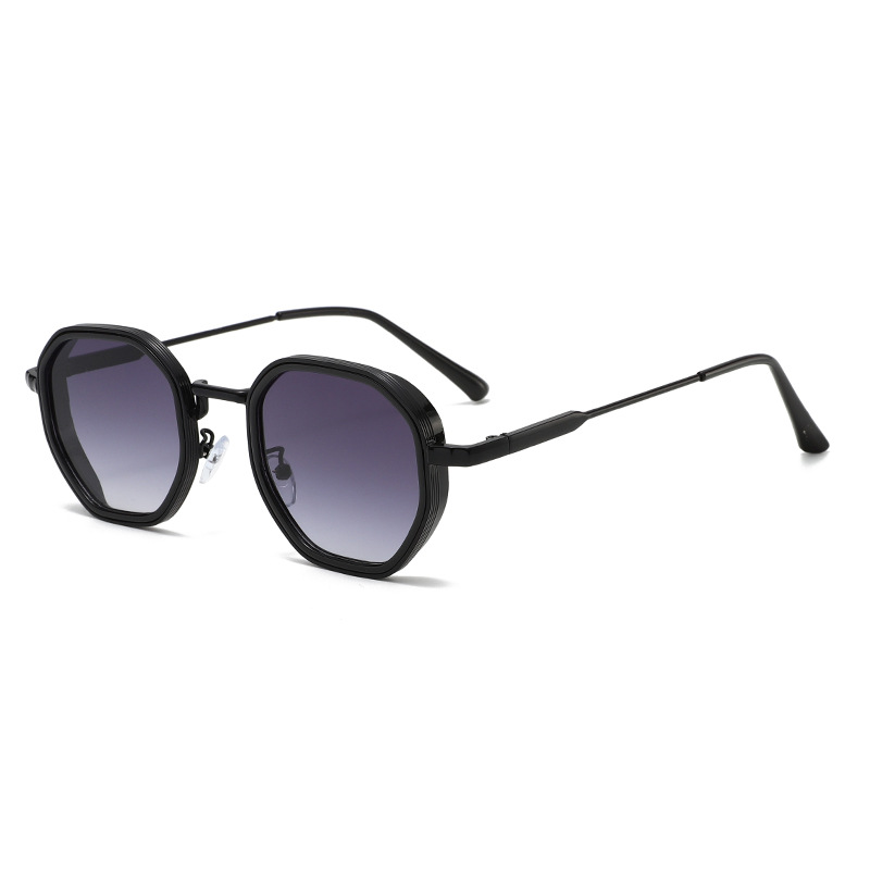 Metal Poligon Retro Güneş Gözl - Street Fashion Photographers incelemesi ve fiyatı